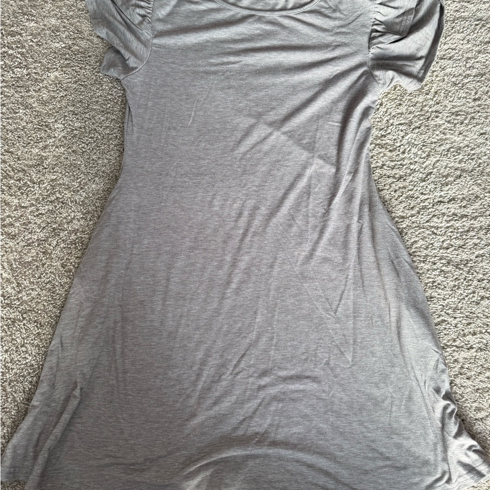 Dokotoo Gray Short Sleeve Top with Pockets